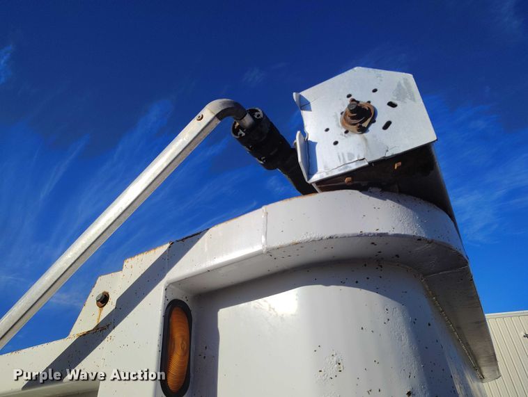 image for item DP5099 2006 Clement 3AT1511 end dump pup trailer