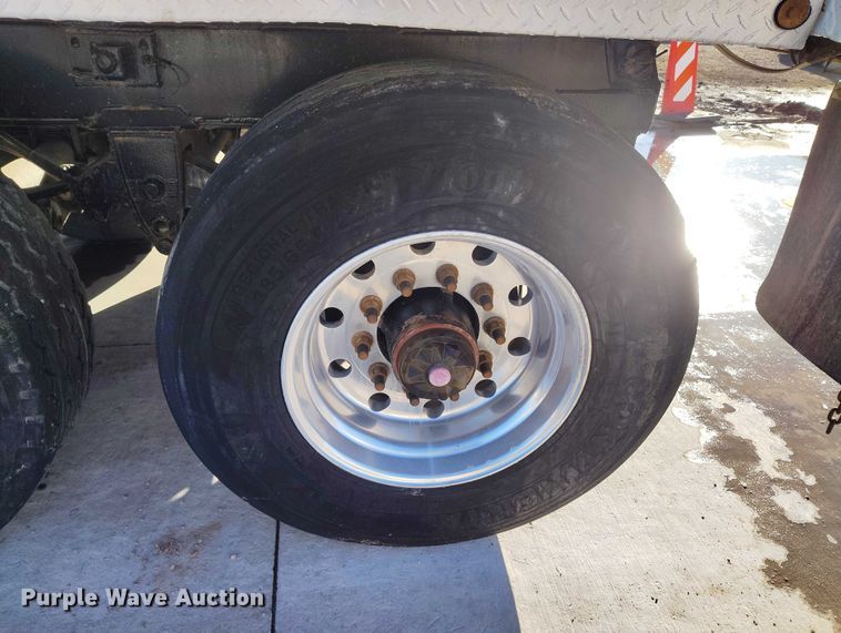 image for item DP5099 2006 Clement 3AT1511 end dump pup trailer