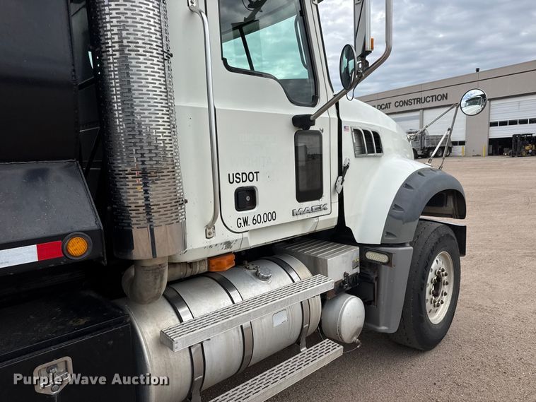 image for item DP8907 2007 Mack CTP713 dump truck