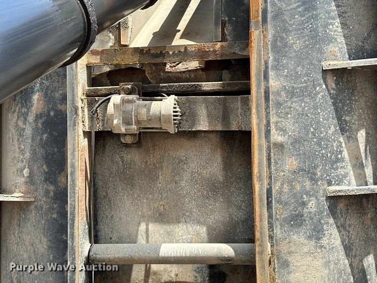 image for item DP8907 2007 Mack CTP713 dump truck