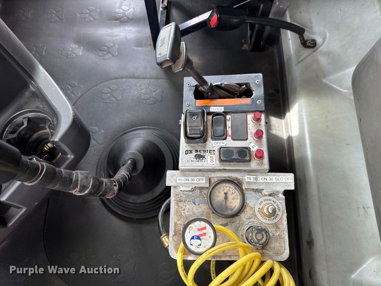 image for item DP8907 2007 Mack CTP713 dump truck