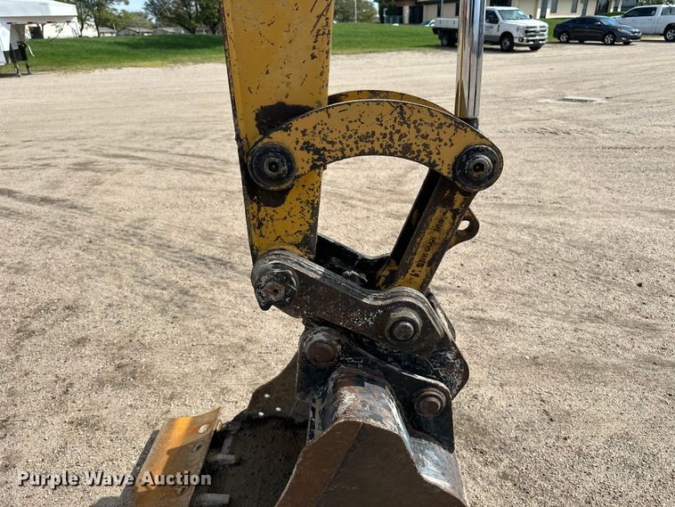 image for item DP8908 2011 Caterpillar 305D CR mini excavator