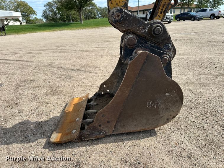 image for item DP8908 2011 Caterpillar 305D CR mini excavator