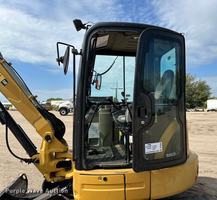 image for item DP8908 2011 Caterpillar 305D CR mini excavator