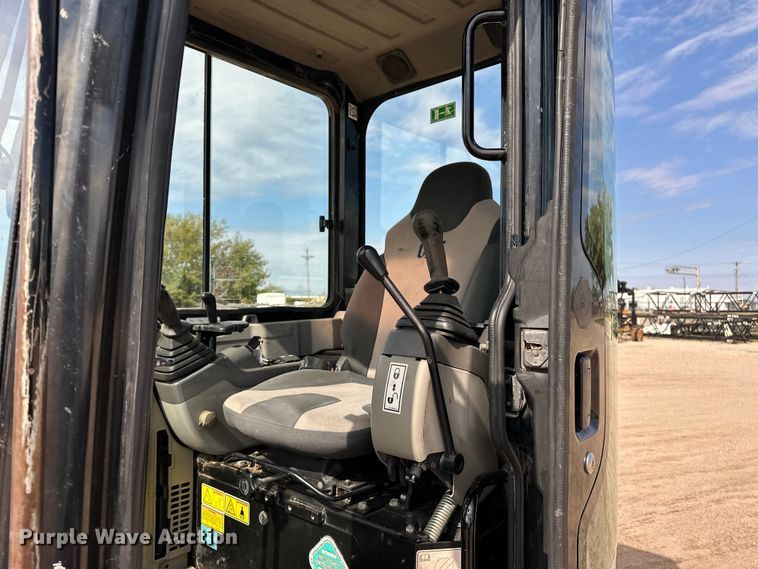 image for item DP8908 2011 Caterpillar 305D CR mini excavator