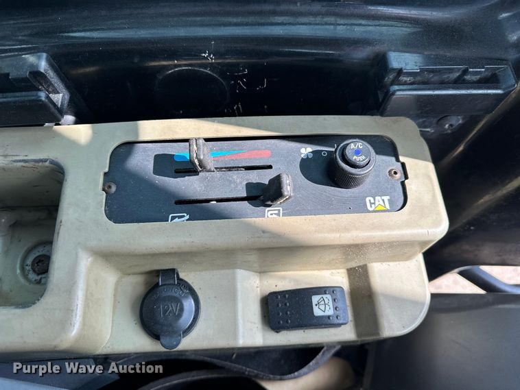 image for item DP8908 2011 Caterpillar 305D CR mini excavator