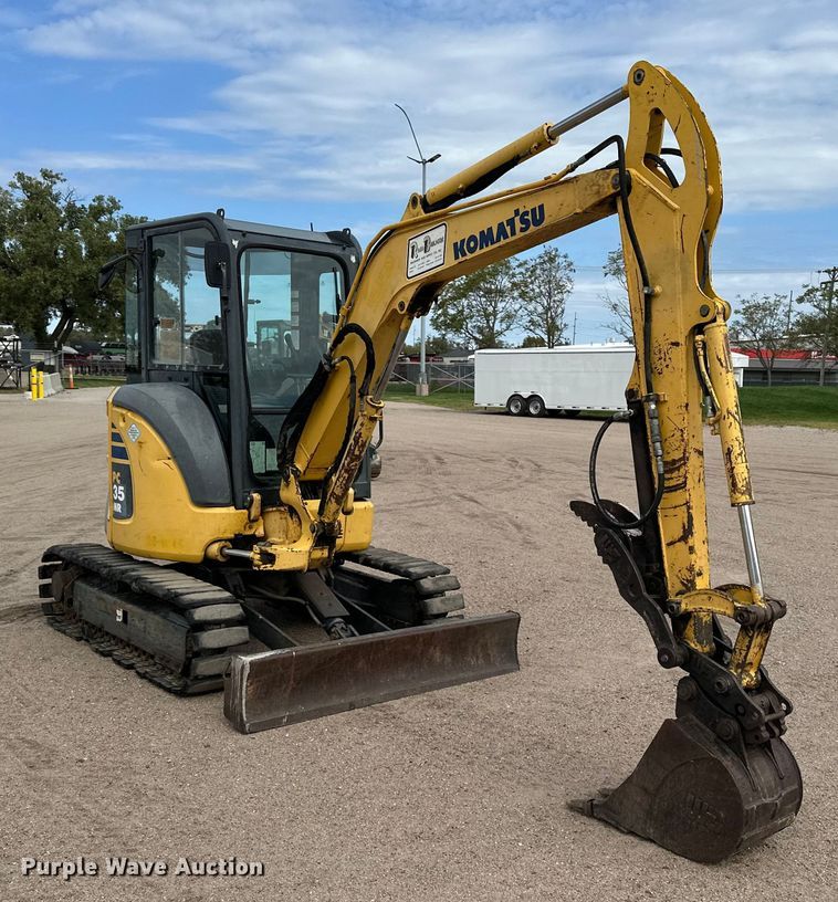 EXCAVADORA 2008 KOMATSU PC35MR3