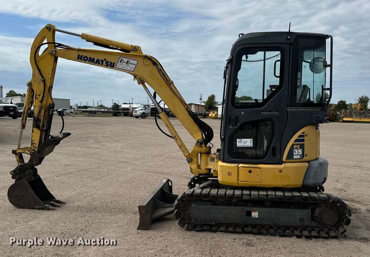 image for item DP8909 2008 Komatsu PC35MR-3 mini excavator