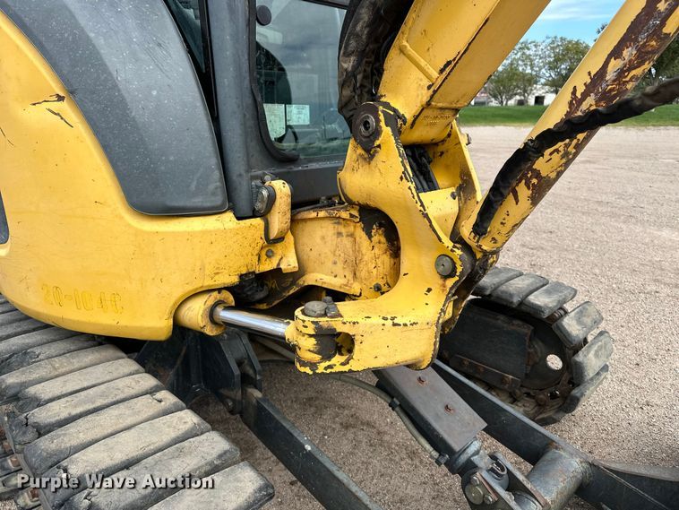 image for item DP8909 2008 Komatsu PC35MR-3 mini excavator