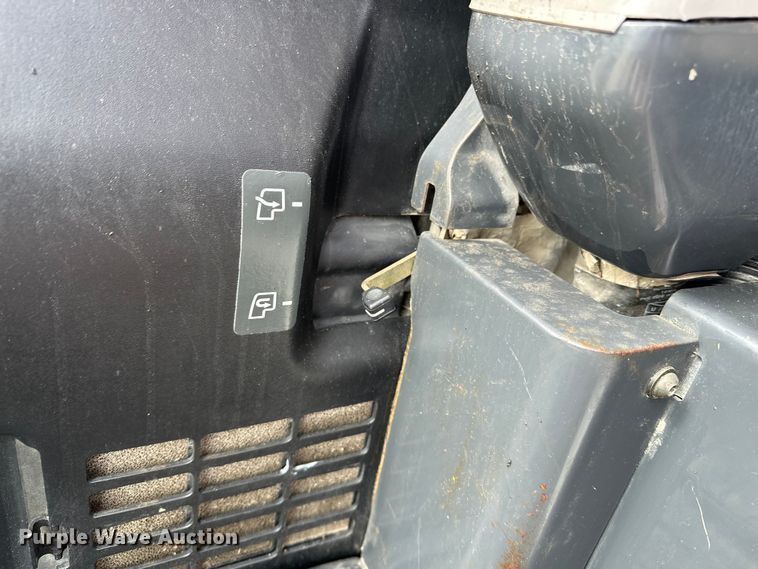 image for item DP8909 2008 Komatsu PC35MR-3 mini excavator