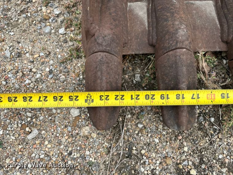 image for item DP8909 2008 Komatsu PC35MR-3 mini excavator