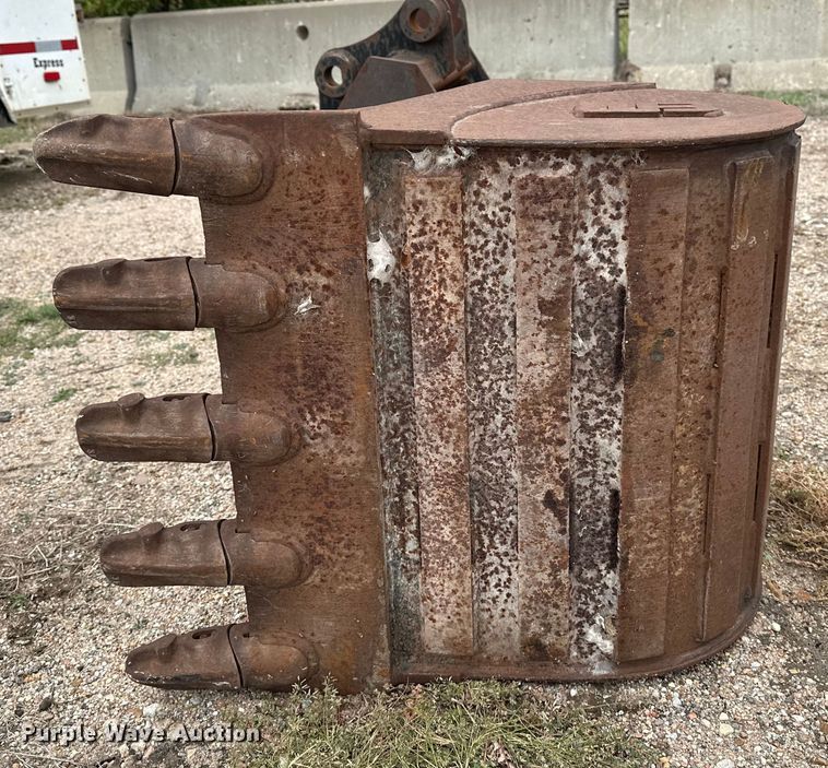 image for item DP8909 2008 Komatsu PC35MR-3 mini excavator