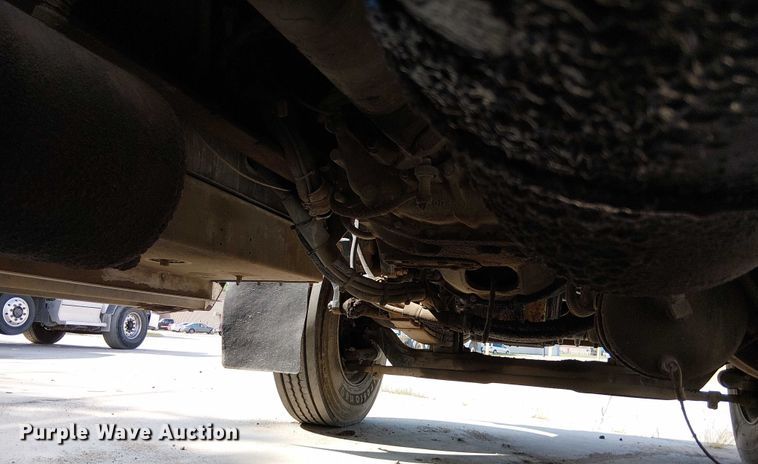 image for item DT6276 2000 Kenworth W900B truck cab and chassis