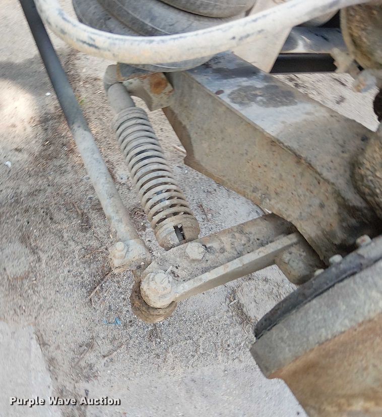 image for item DT6276 2000 Kenworth W900B truck cab and chassis