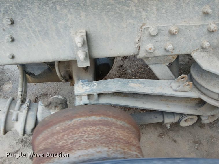 image for item DT6276 2000 Kenworth W900B truck cab and chassis