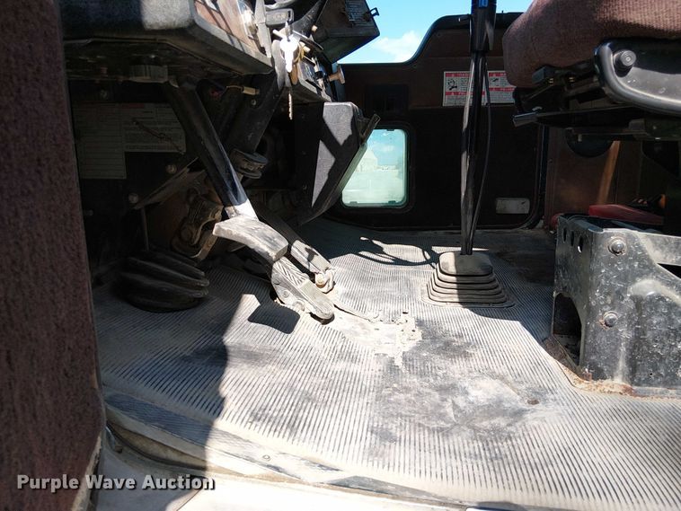 image for item DT6276 2000 Kenworth W900B truck cab and chassis