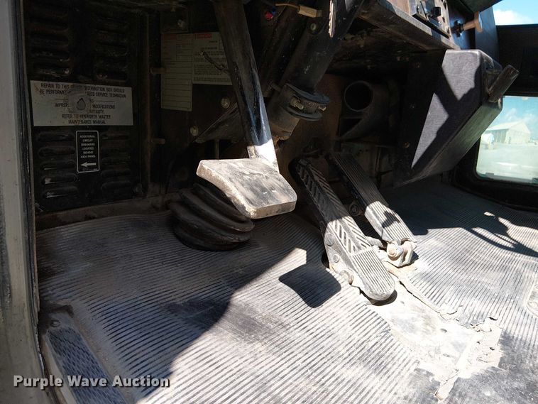 image for item DT6276 2000 Kenworth W900B truck cab and chassis