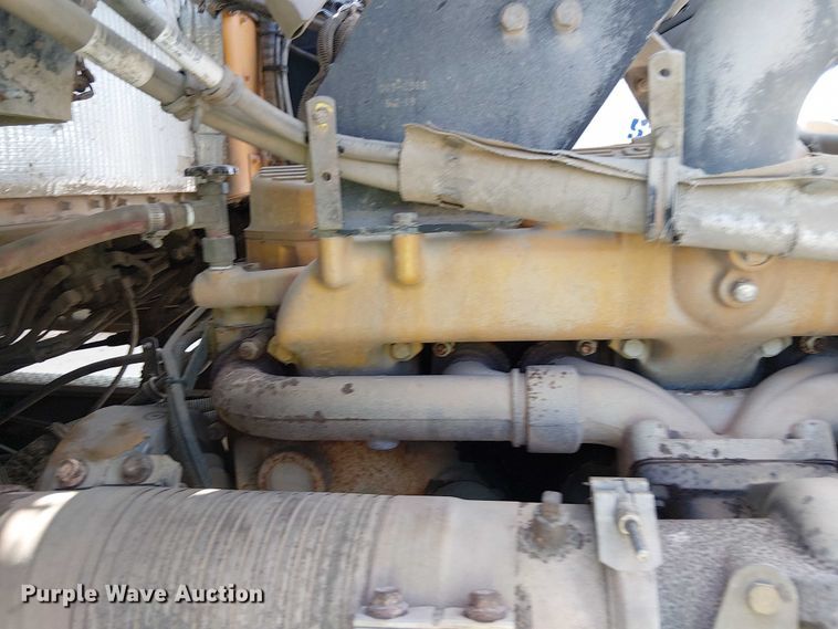 image for item DT6276 2000 Kenworth W900B truck cab and chassis