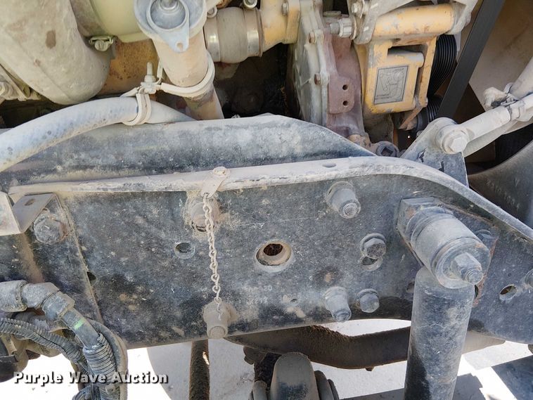 image for item DT6276 2000 Kenworth W900B truck cab and chassis