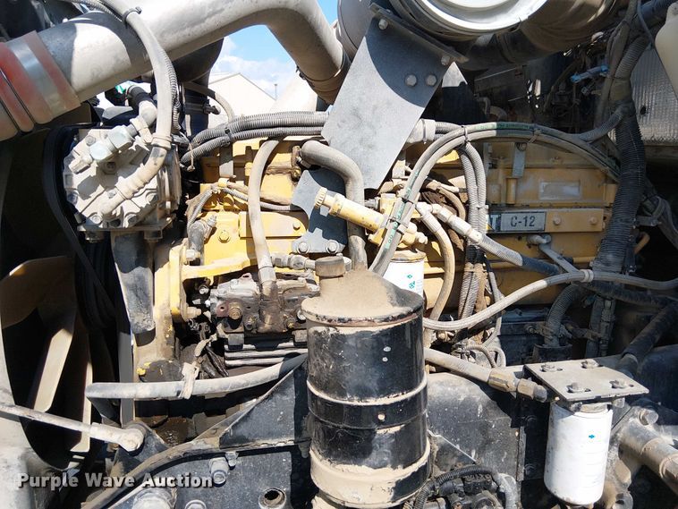 image for item DT6276 2000 Kenworth W900B truck cab and chassis