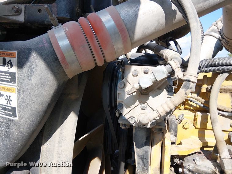 image for item DT6276 2000 Kenworth W900B truck cab and chassis