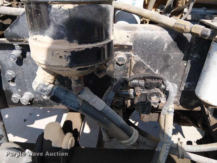 image for item DT6276 2000 Kenworth W900B truck cab and chassis