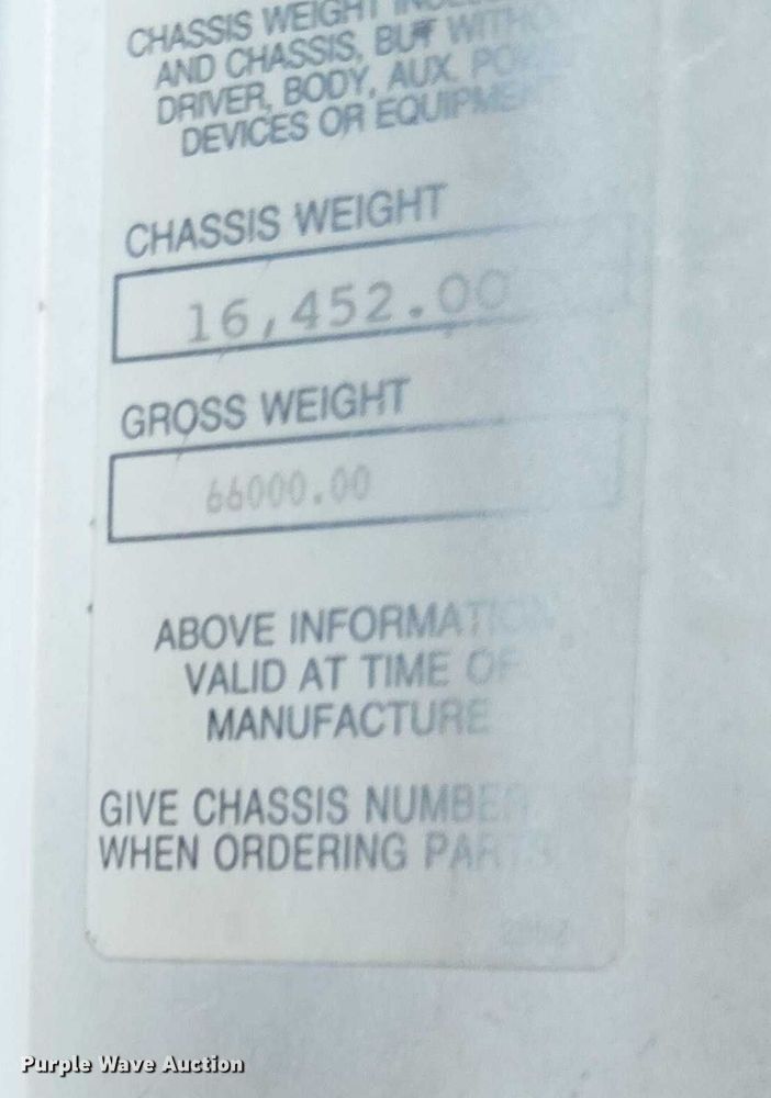 image for item DT6276 2000 Kenworth W900B truck cab and chassis