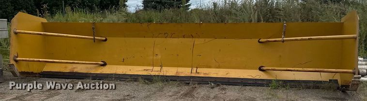 image for item DT6292 24' W wheel loader snow pusher