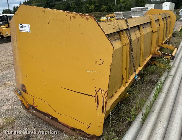 image for item DT6292 24' W wheel loader snow pusher