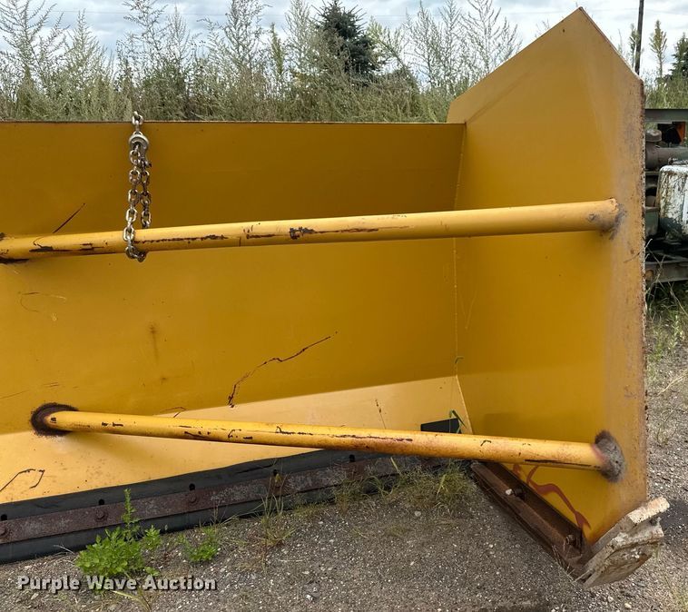 image for item DT6292 24' W wheel loader snow pusher