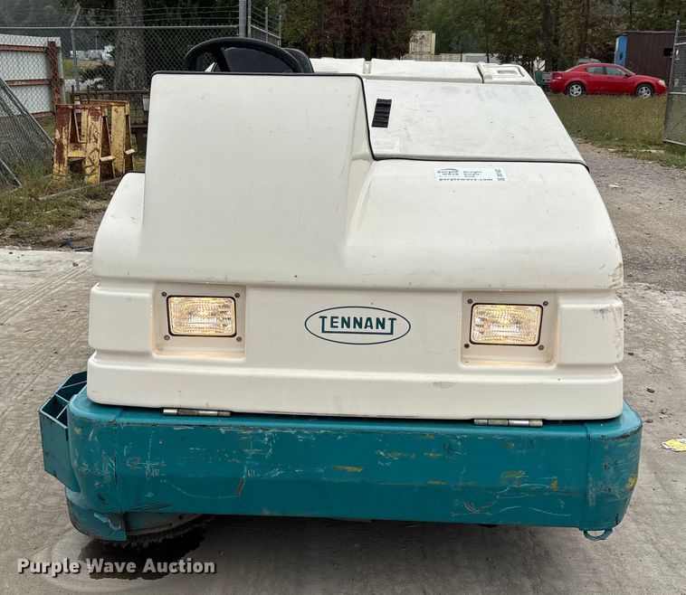 image for item DU1402 Tennant 7400 floor scrubber