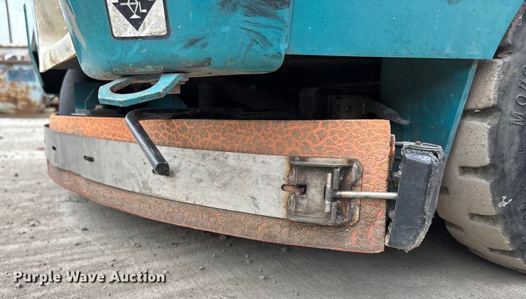 image for item DU1402 Tennant 7400 floor scrubber