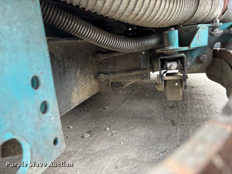 image for item DU1402 Tennant 7400 floor scrubber