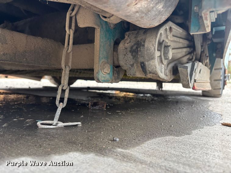 image for item DU1402 Tennant 7400 floor scrubber