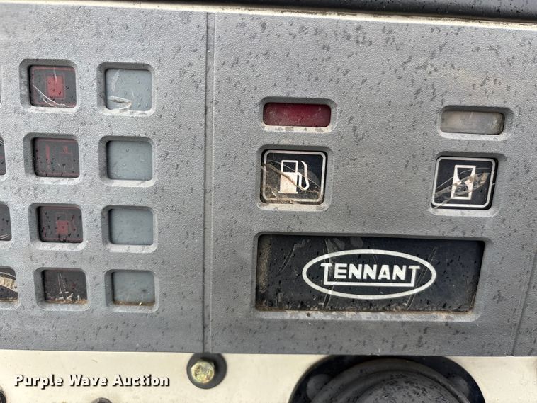 image for item DU1402 Tennant 7400 floor scrubber