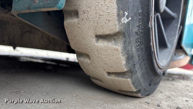 image for item DU1402 Tennant 7400 floor scrubber