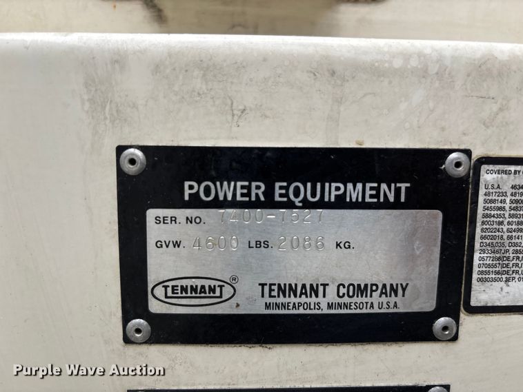 image for item DU1402 Tennant 7400 floor scrubber