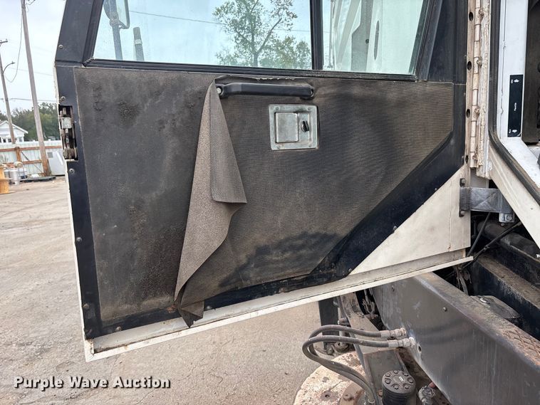 image for item DU1404 2024 Johnson V3000SP street sweeper