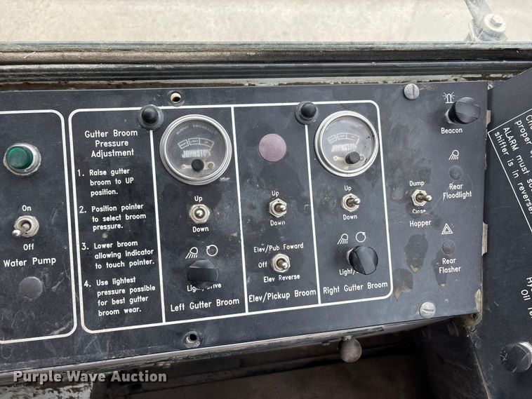 image for item DU1404 2024 Johnson V3000SP street sweeper