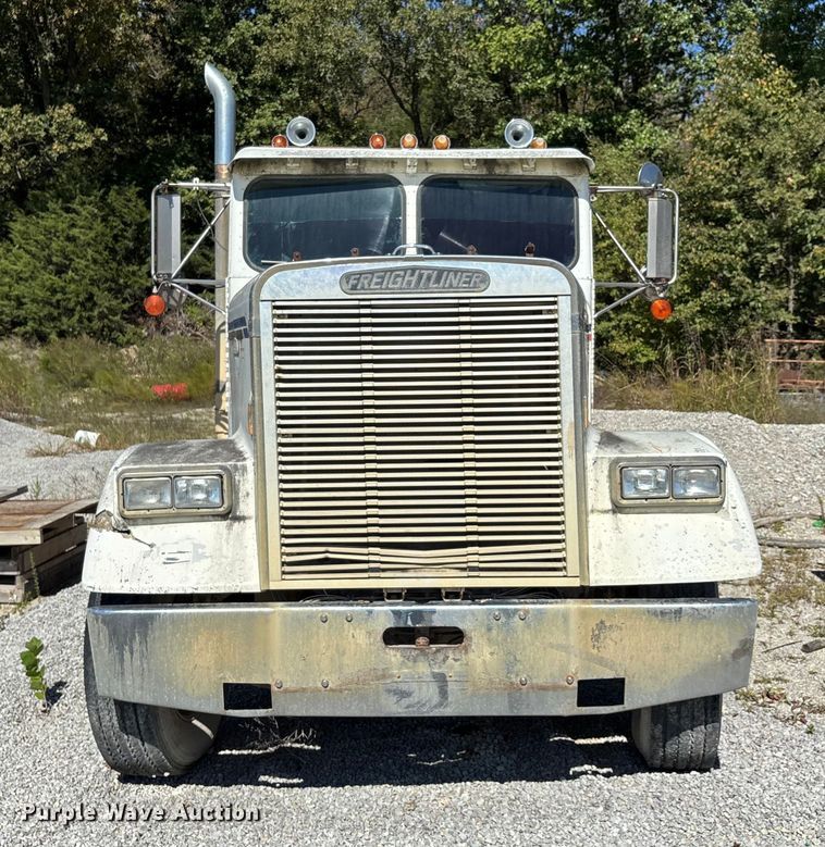 image for item DU1413 1988 Freightliner FLC dump truck