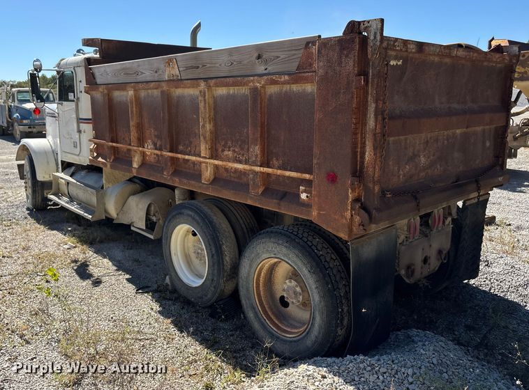 image for item DU1413 1988 Freightliner FLC dump truck