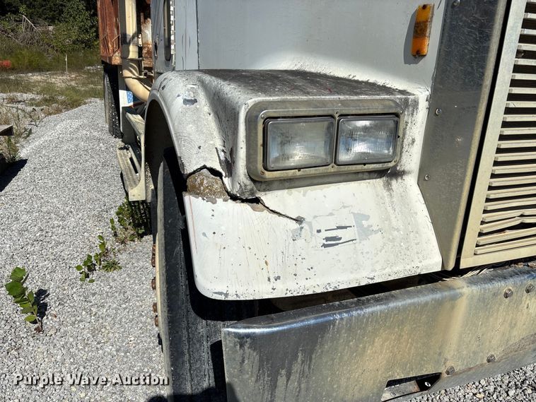 image for item DU1413 1988 Freightliner FLC dump truck