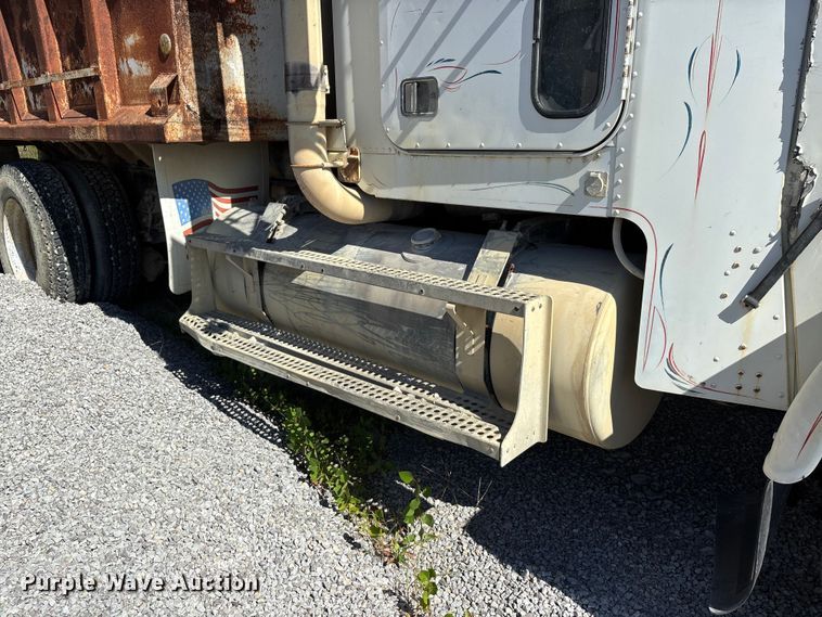 image for item DU1413 1988 Freightliner FLC dump truck