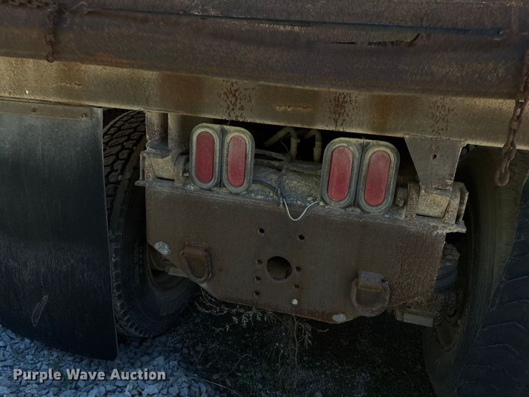 image for item DU1413 1988 Freightliner FLC dump truck