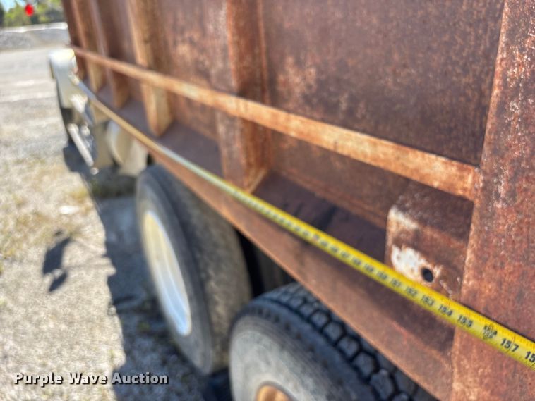 image for item DU1413 1988 Freightliner FLC dump truck