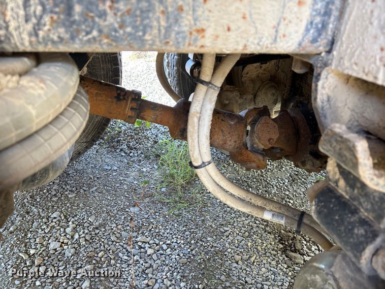 image for item DU1413 1988 Freightliner FLC dump truck