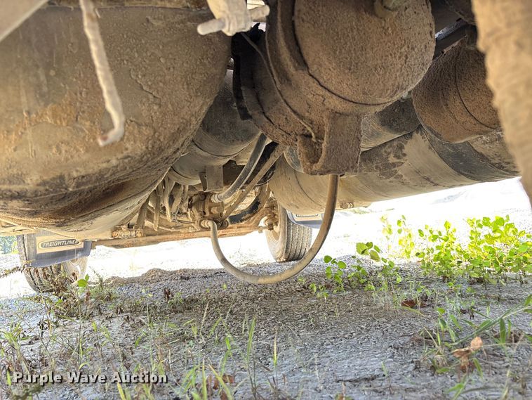 image for item DU1413 1988 Freightliner FLC dump truck