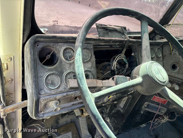 image for item DU1413 1988 Freightliner FLC dump truck