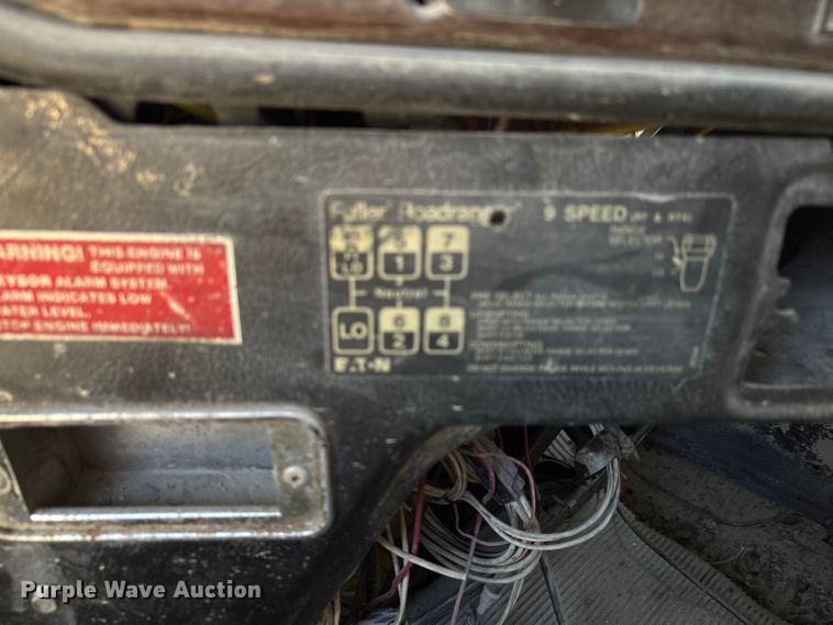 image for item DU1413 1988 Freightliner FLC dump truck