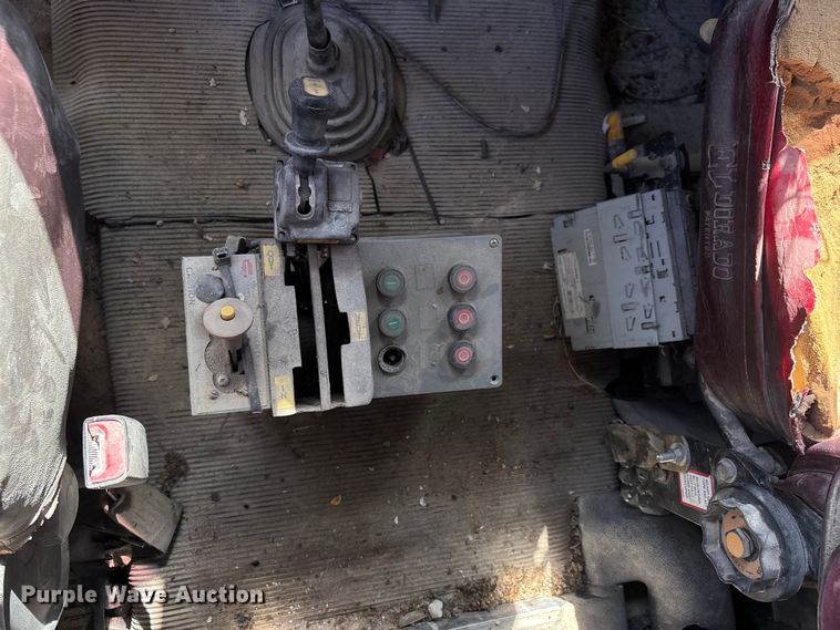 image for item DU1413 1988 Freightliner FLC dump truck